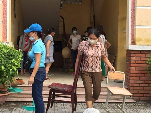       Trường tiểu học Bồ Đề ra quân tổng vệ sinh chống dịch sốt xuất huyết